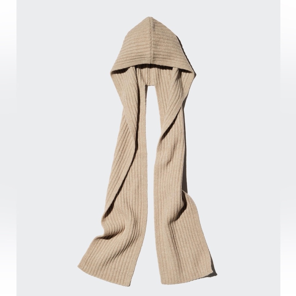 Uniqlo Souffle Yarn Chunky Hooded Scarf